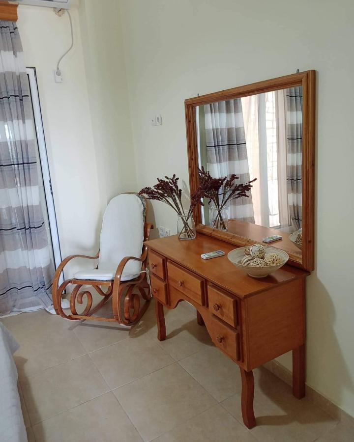 Lovely View Apartments Himare Buitenkant foto