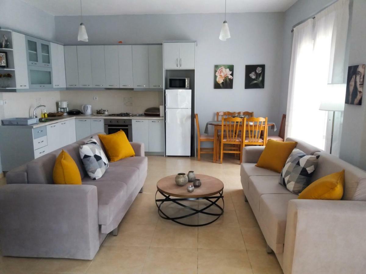 Lovely View Apartments Himare Buitenkant foto